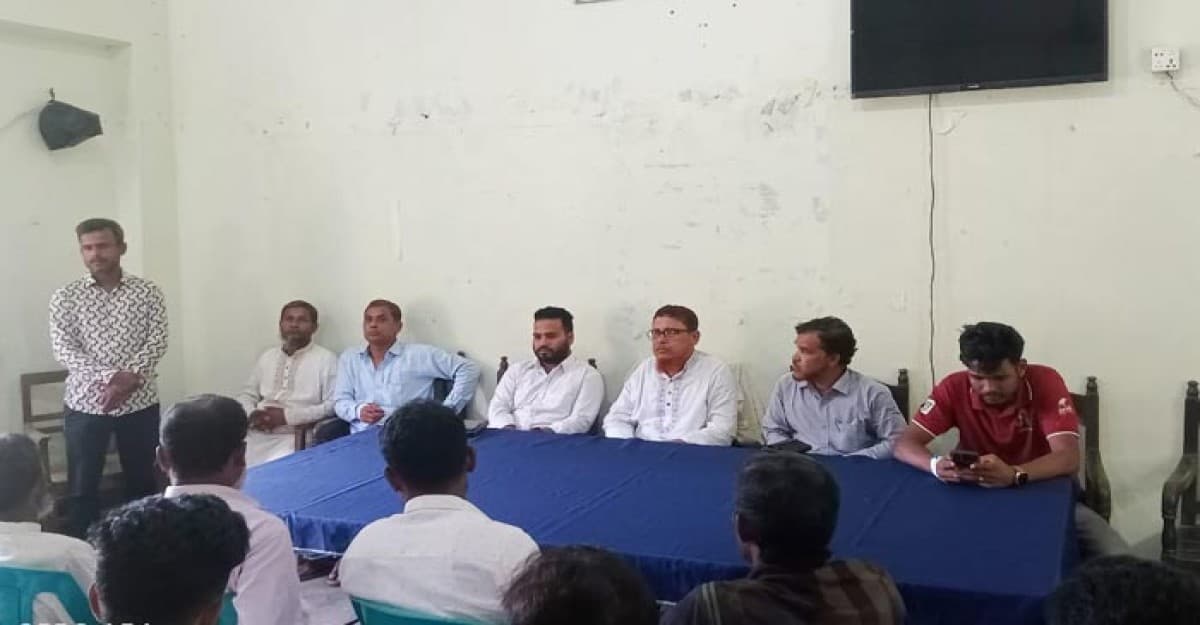 কুতুবদিয়ায় জনস্বাস্থ্য প্রকৌশলে সেবা সহজীকরণ সভা অনুষ্ঠিত