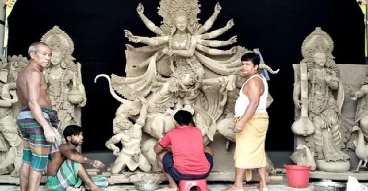 ভালুকায় প্রতিমা তৈরিতে ব্যস্ত কারিগররা