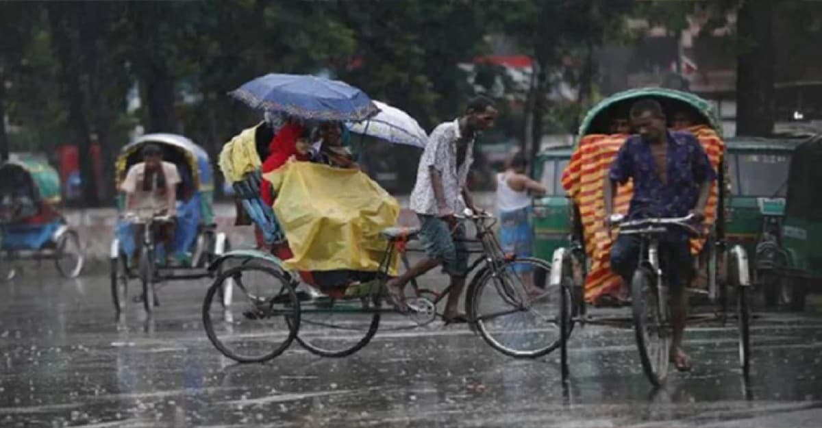 আজও সকাল থেকে বৃষ্টি, ছয় জেলায় ঝড় হতে পারে