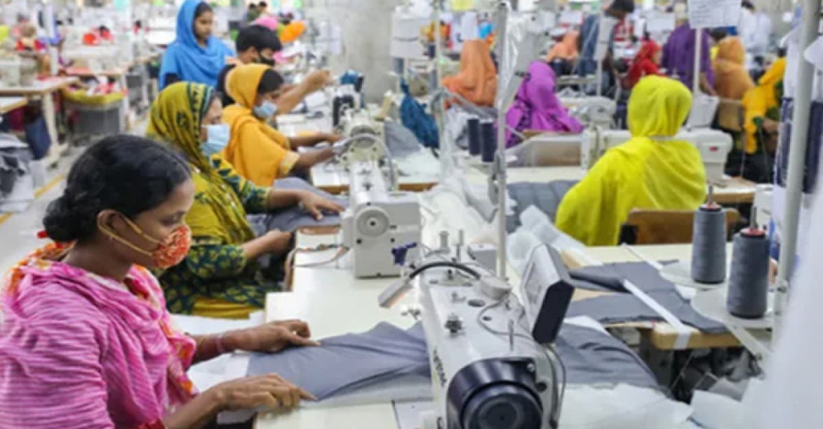আশুলিয়ায় অধিকাংশ পোশাক কারখানায় উৎপাদন শুরু