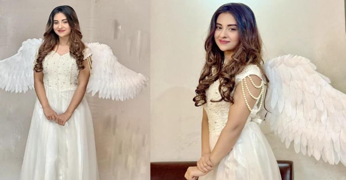 পরীর সাজে ধরা দিলেন শবনম বুবলী
