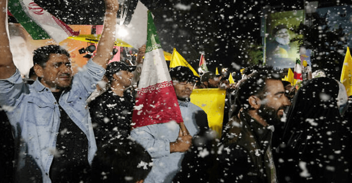 ইসরায়েলে হামলা শুরুর পর পর তেহরানে আনন্দ উৎসব