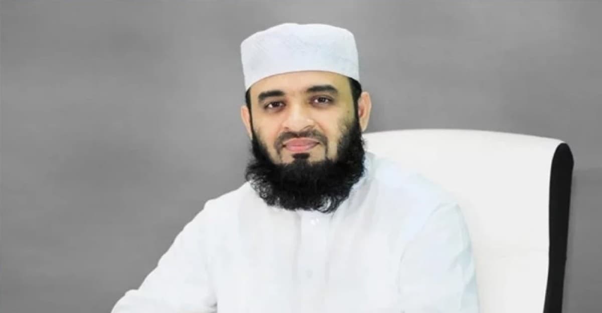 দেশে ফিরলেন মিজানুর রহমান আজহারী