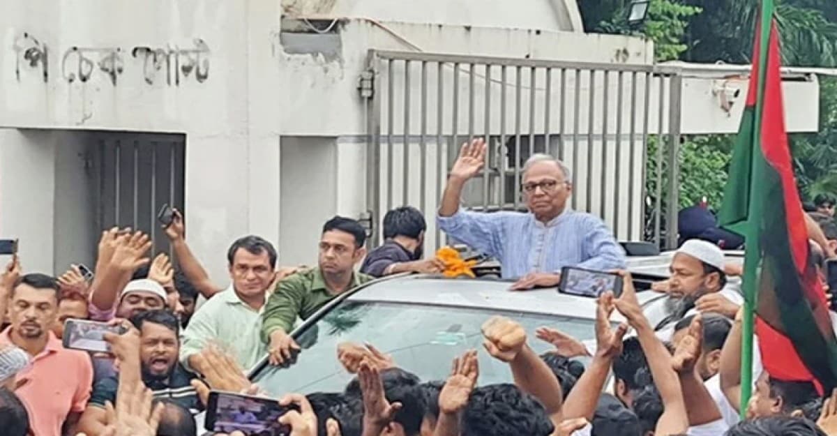 কারামুক্ত হলেন মাহমুদুর রহমান