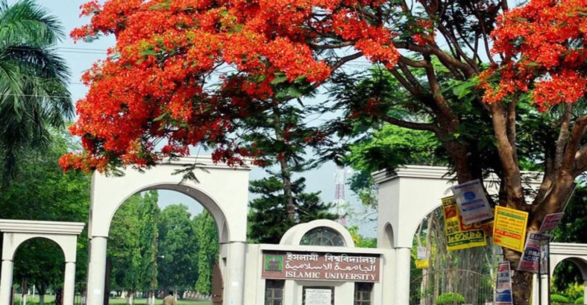 বিশ্ববিদ্যালয়ের বাসে ছাত্রীর উপর হামলা, ৩ সদস্যের তদন্ত কমিটি