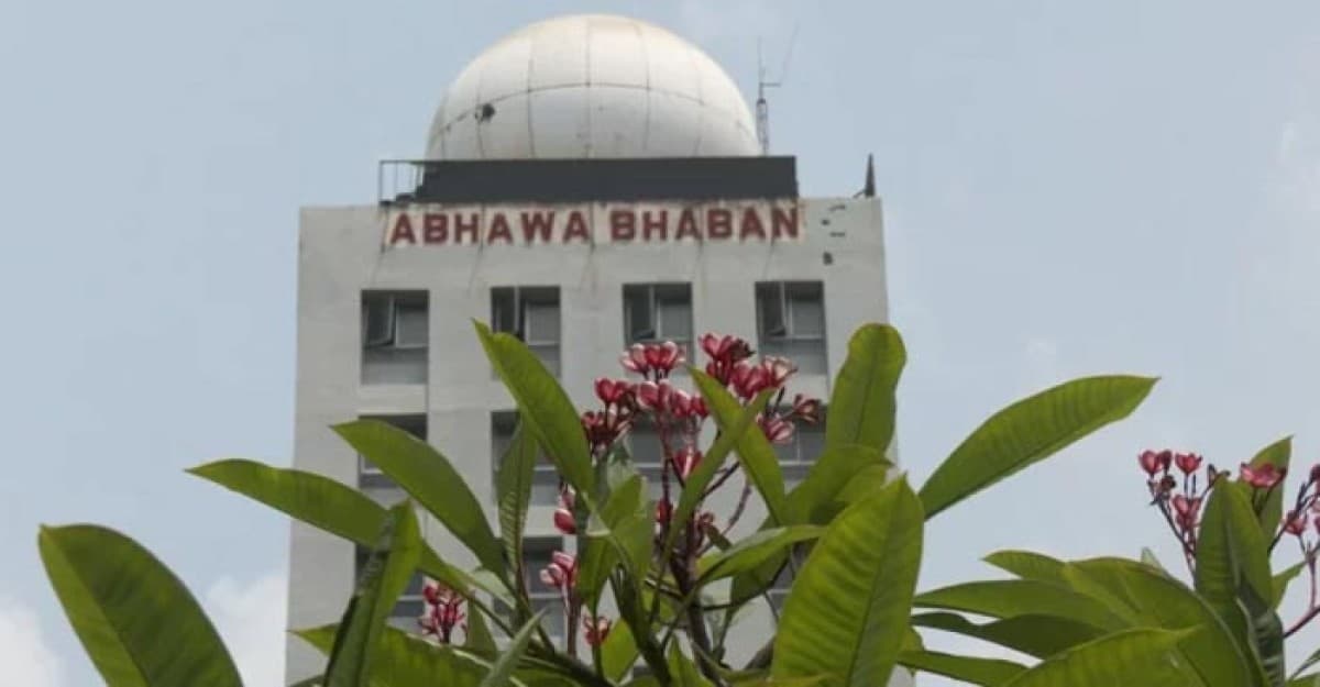 বৃষ্টি কমবে, শিগগিরই বিদায় নেবে মৌসুমি বায়ু