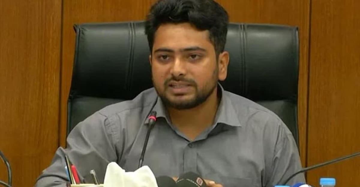সংবিধান দেয়ালে দেয়ালে লেখা হয়ে গেছে: তথ্য উপদেষ্টা