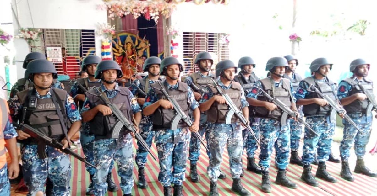 মোংলায় পূজামন্ডপে কোস্ট গার্ডের নিরাপত্তা জোরদার