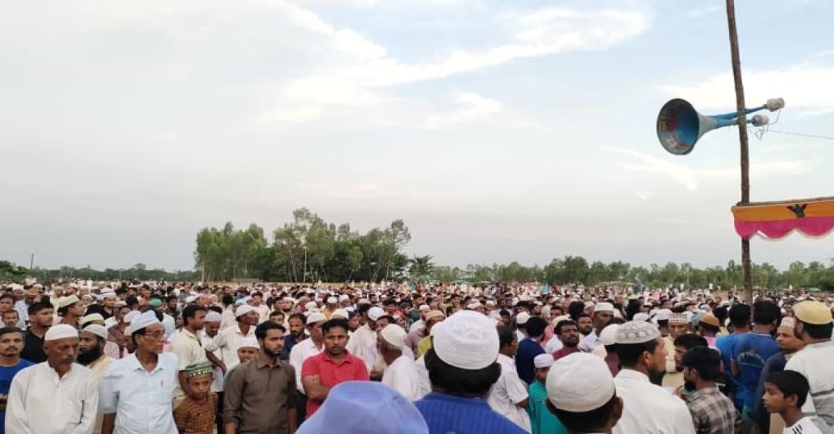 পেকুয়ায় নিহত স্কুল শিক্ষক আরিফের জানাজায় শোকার্ত মানুষের ঢল