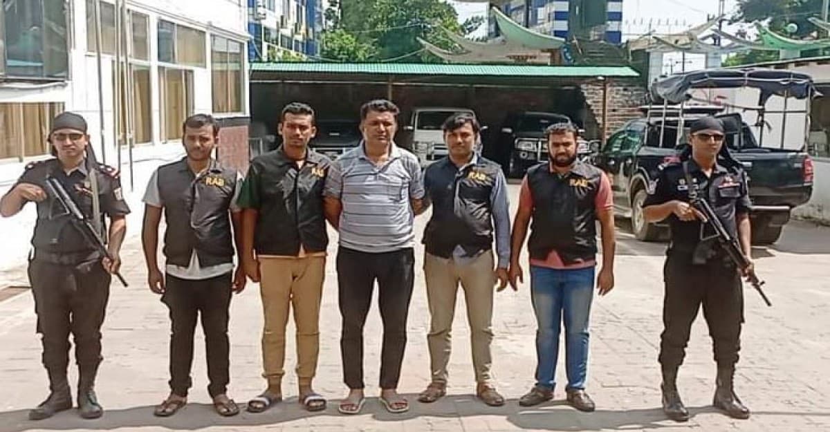 পেকুয়া শিক্ষক আরিফকে হত্যার পরিকল্পনাকারী যুবলীগ সভাপতি গ্রেফতার