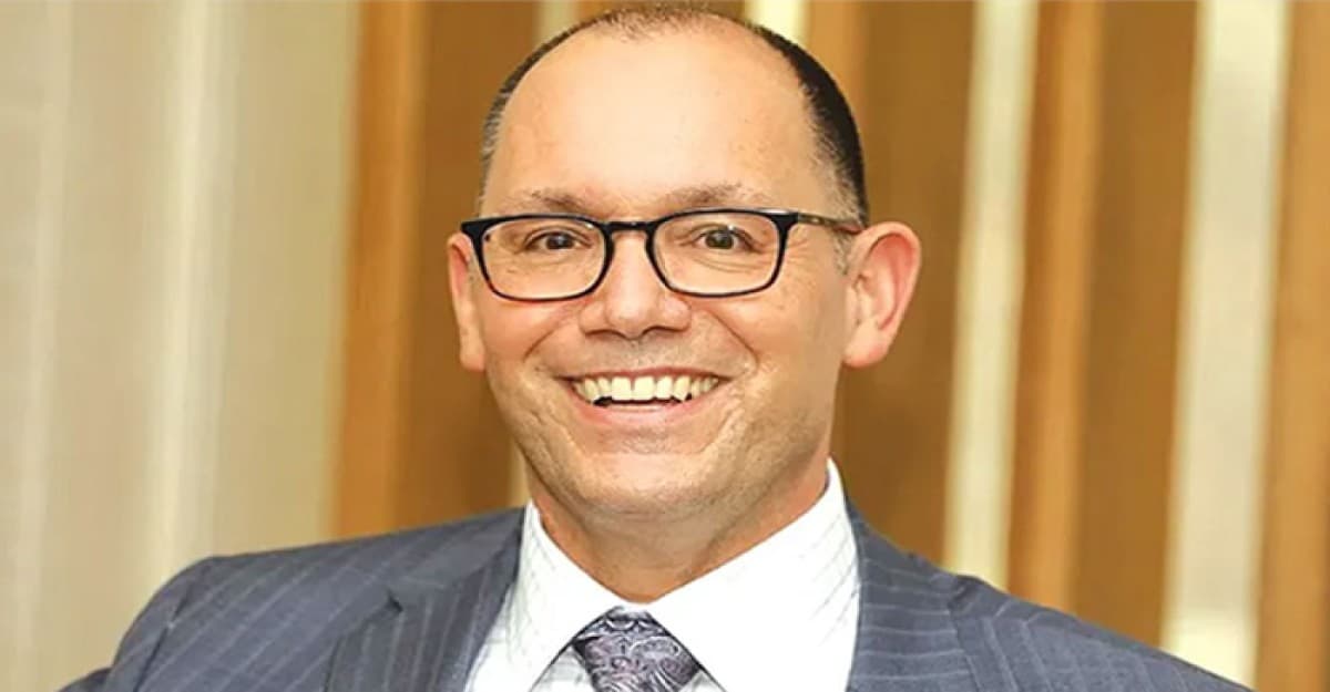 নতুন পরিচয়ে ঢাকায় পিটার হাস