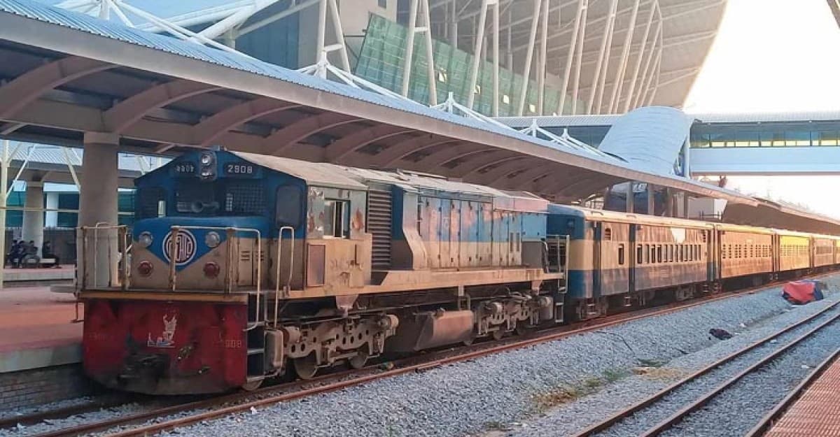 ঢাকা-কক্সবাজার রুটে আরও পাঁচ দিন চলবে বিশেষ ট্রেন