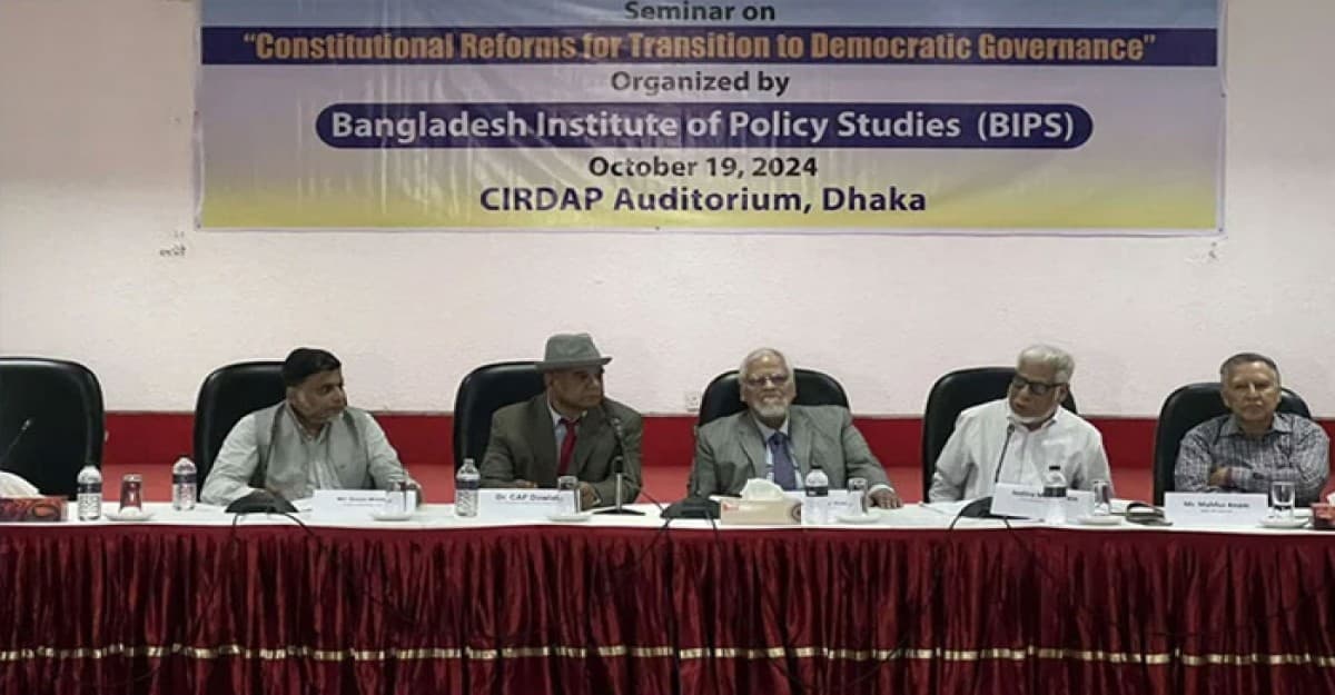 তত্ত্বাবধায়ক বাতিলে রায়ের তোয়াক্কা করেনি শেখ হাসিনা: বিচারপতি মতিন