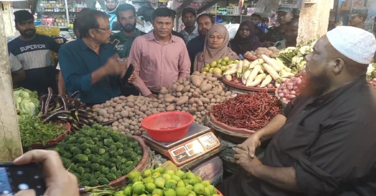 লালমনিরহাটের বাজার স্থিতিশীল রাখতে কাজ করছে টাস্কফোর্স কমিটি