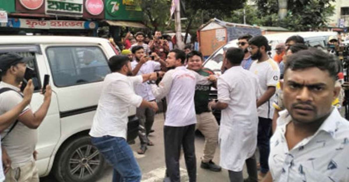 মিরপুরে সাকিব ইস্যুতে মিছিল-মারামারি