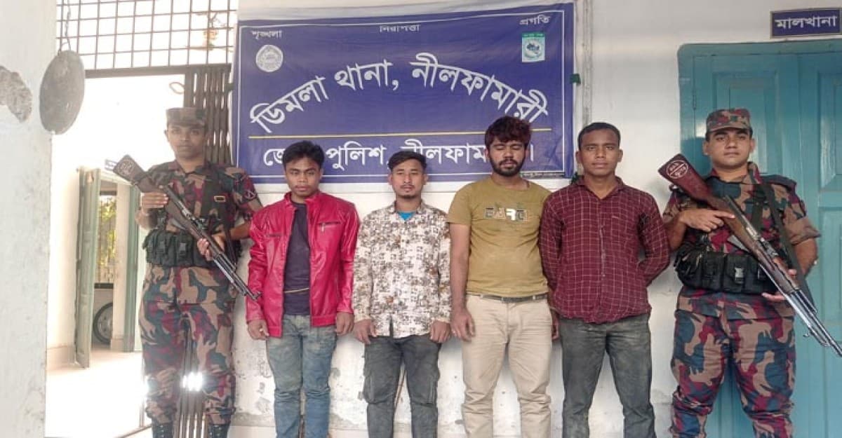 অবৈধভাবে ভারতে যাওয়ার চেষ্টা, আটক ৪