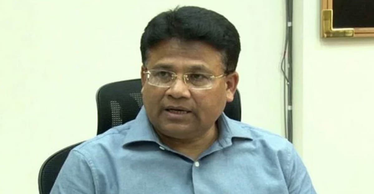 সাবেক নির্বাচন কমিশন সচিব হেলালুদ্দীন আহমেদ গ্রেফতার