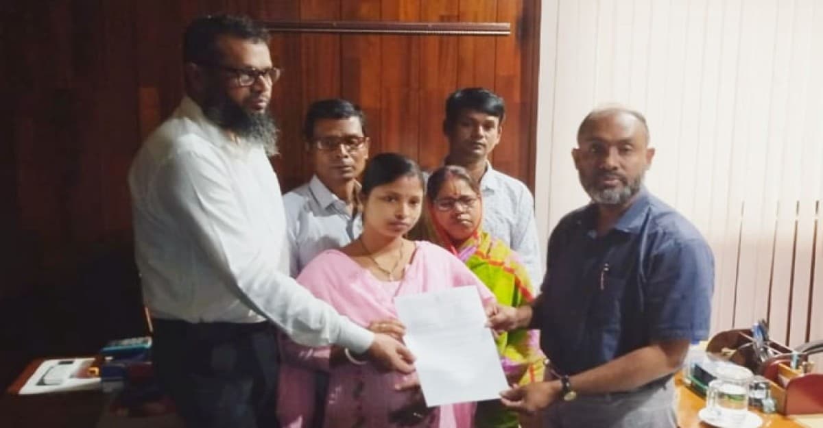 বৈষম্যবিরোধী আন্দোলনে নিহত হ্রদয় তরুয়ার বোনকে চাকরি দিলো পবিপ্রবি
