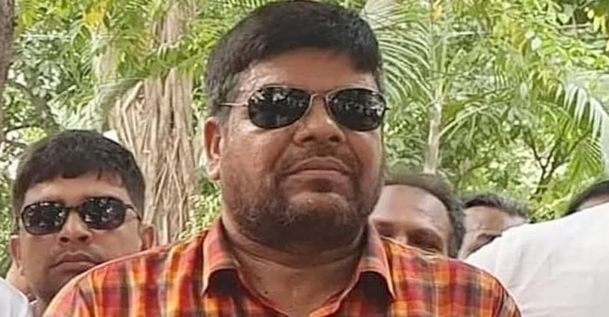 যুবলীগের কেন্দ্রীয় নেতা মোয়াজ্জেম হোসেন আটক