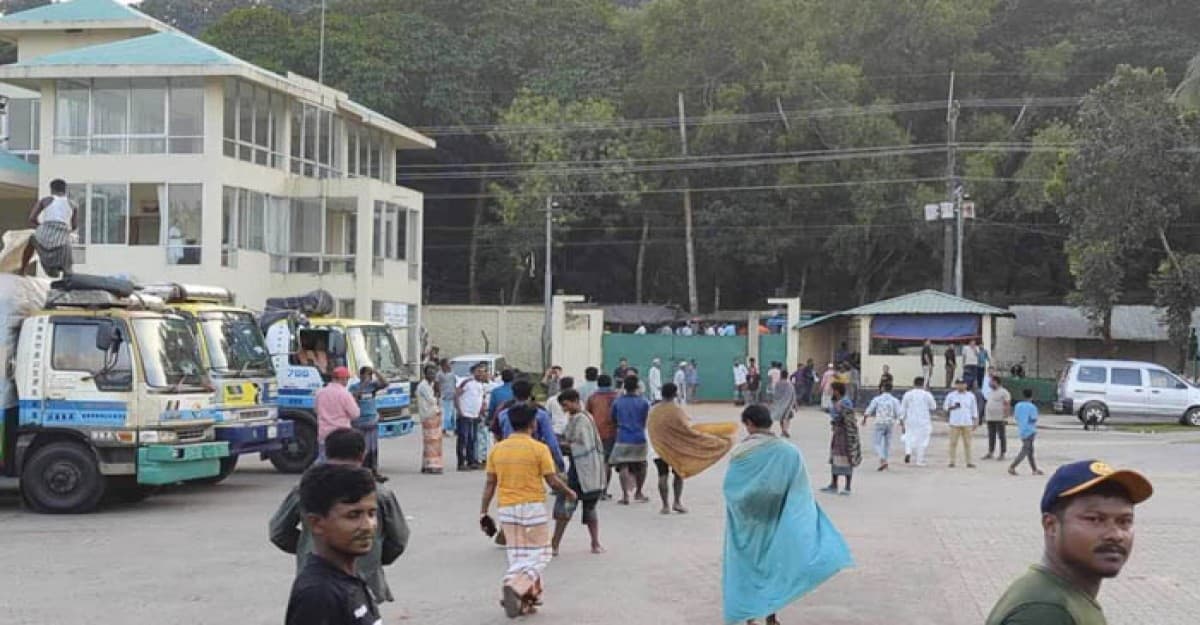 এবার নাফনদীর দুই চর ঘিরে বিস্ফোরণের বিকট শব্দ