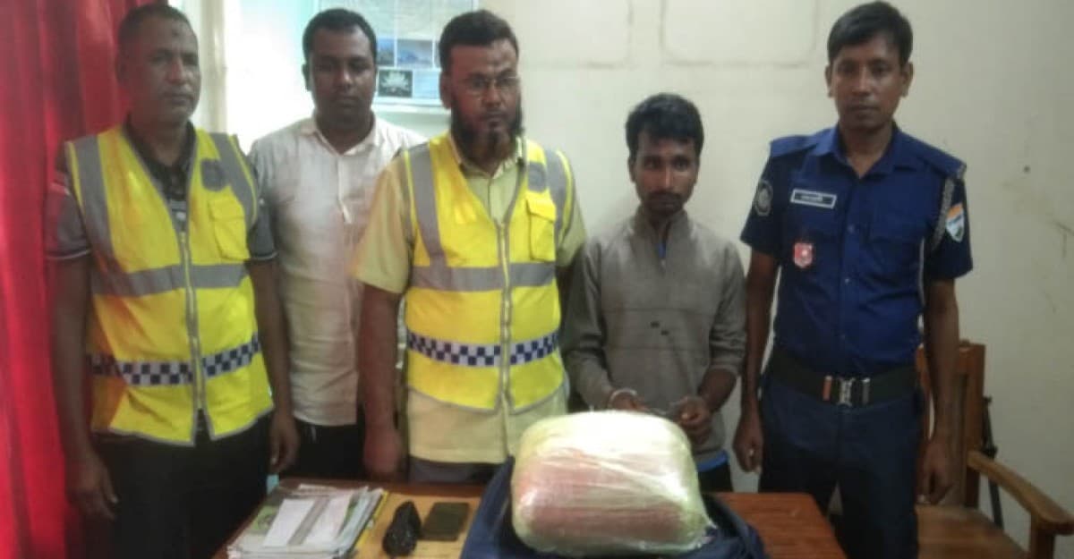 গাইবান্ধায় ৫ কেজি গাঁজাসহ মাদক কারবারি আটক