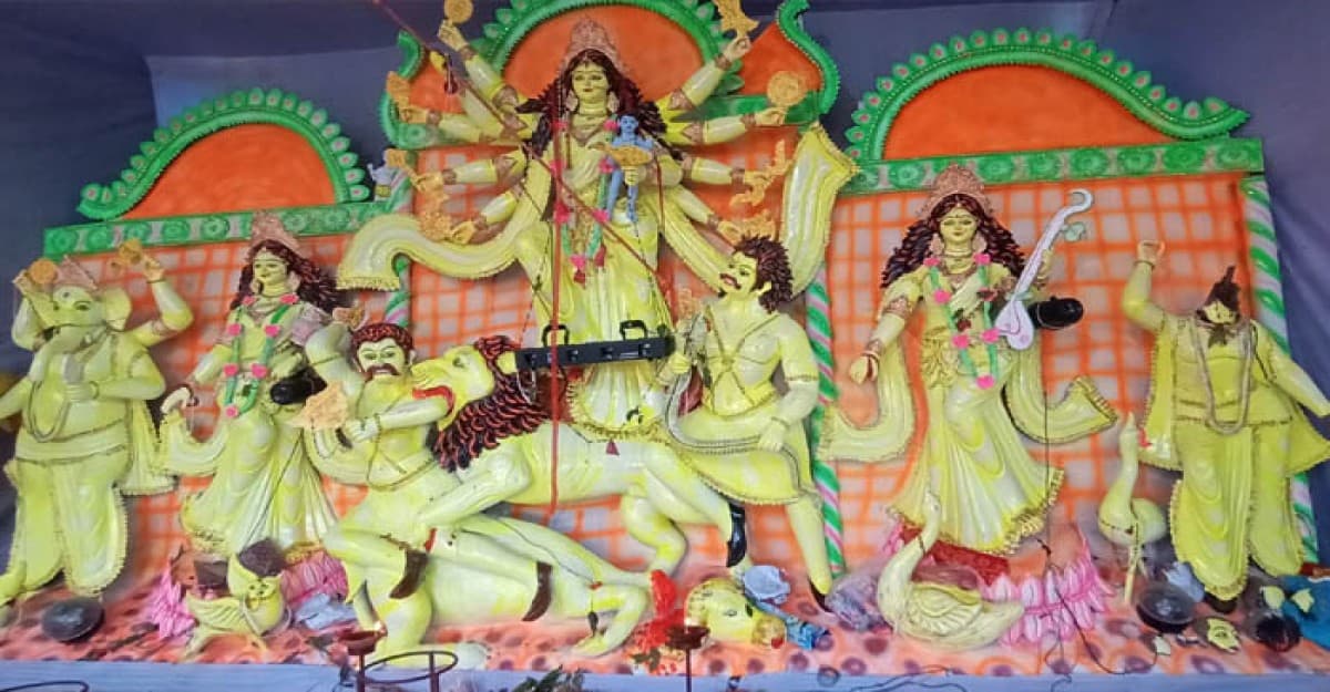 রাজবাড়ীতে মন্দিরের প্রতিমা ভাঙচুর, যুবক আটক