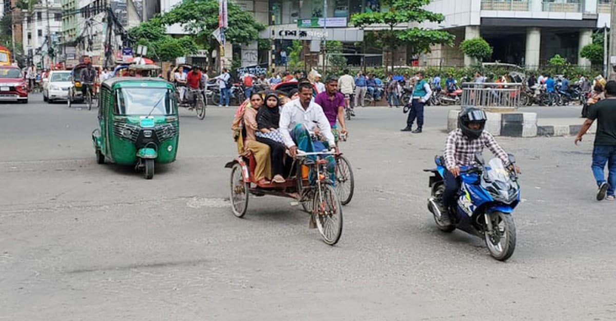 হাইকোর্টের আদেশ স্থগিত: রাজধানীতে চলবে ব্যাটারিচালিত রিকশা