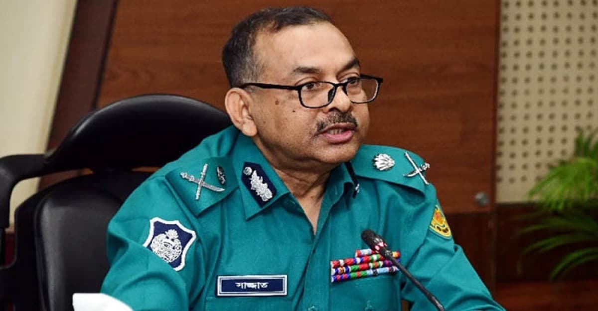 কাজের মাধ্যমে পুলিশের ভাবমূর্তি উজ্জ্বল করতে হবে: ডিএমপি কমিশনার