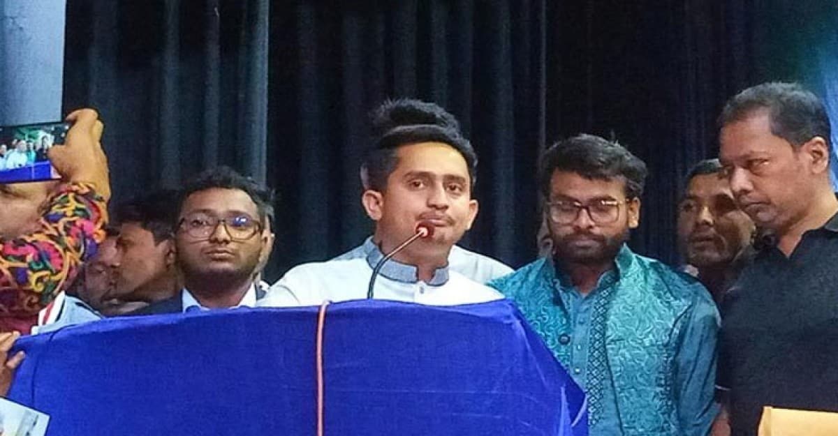 ব্যর্থ হলে কারওই অস্তিত্ব রাখবে না হাসিনা: সারজিস