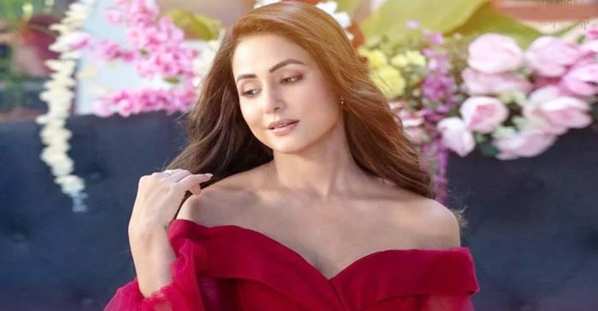 আমি আলোর পথে হেঁটে যাচ্ছি’: হিনা খান