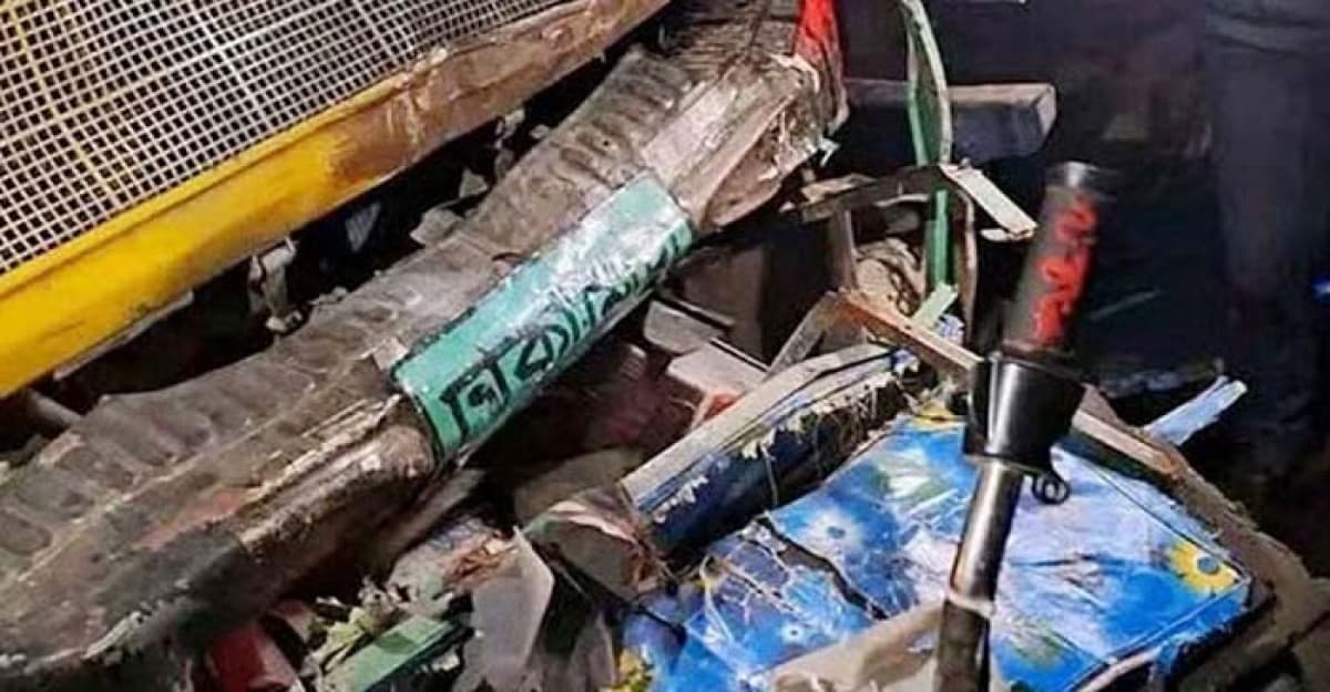 গাজীপুরে ট্রাক-কাভার্ডভ্যান চাপায় অটোরিকশার ৪ যাত্রী নিহত