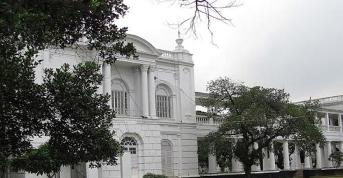 আশুলিয়ায় ৬ মরদেহ পোড়ানোর ঘটনায় ৫ জনের বিরুদ্ধে পরোয়ানা