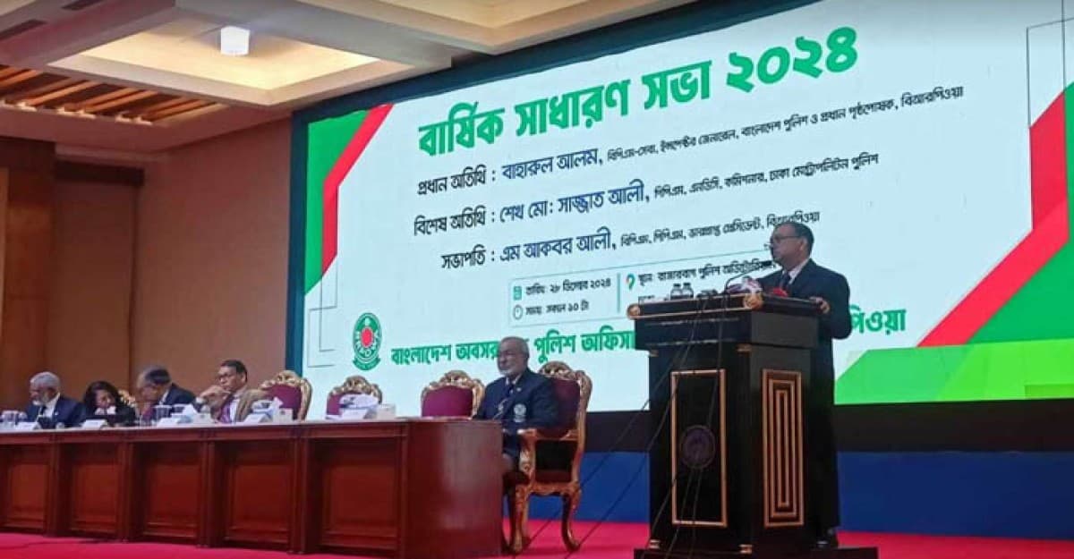 এখনও পুলিশ পরিচয় দিতে লজ্জাবোধ করছি: ডিএমপি কমিশনার