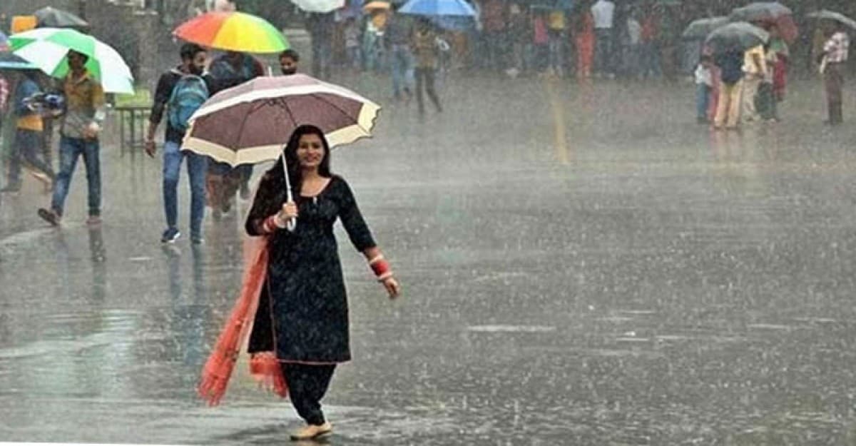 টানা দুই দিন গুঁড়িগুঁড়ি বৃষ্টিপাতের আভাস
