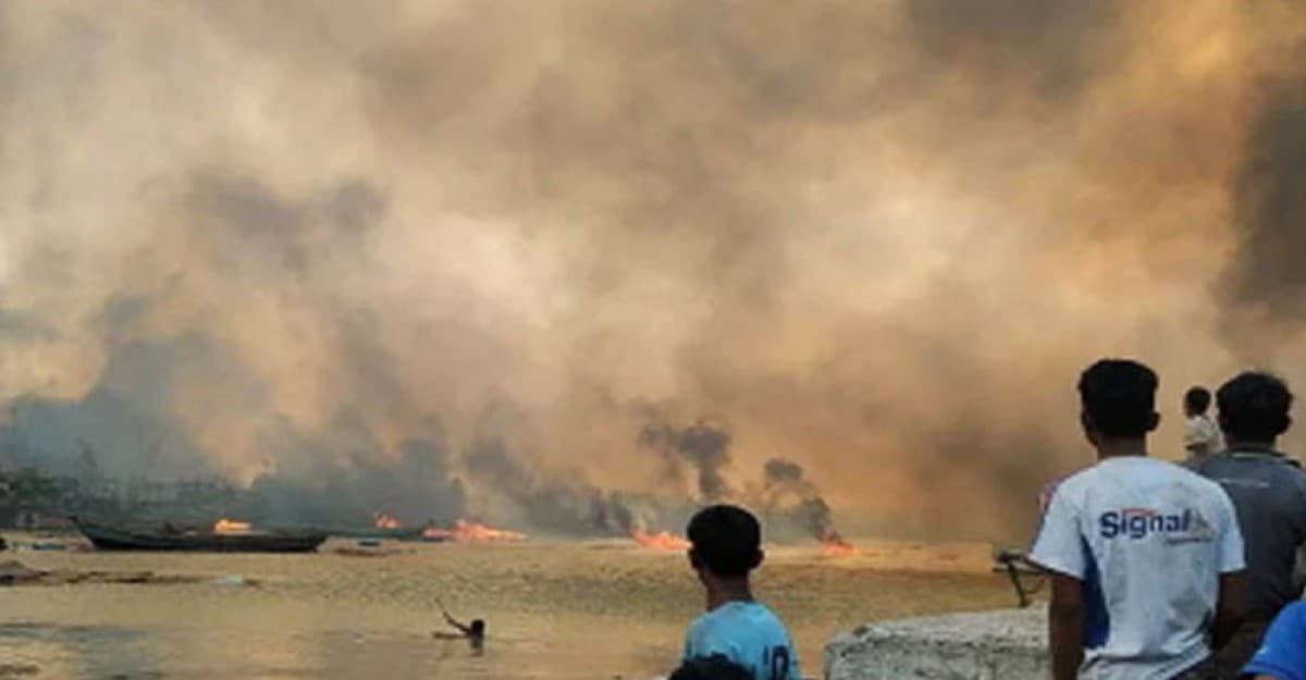 রাখাইনে জান্তাবাহিনীর বিমান হামলায় নিহত অন্তত ৪০