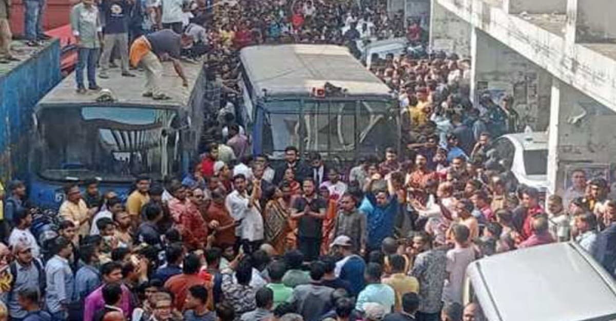 চিন্ময় ইস্যুতে চট্টগ্রাম আদালতে হামলা, ৬৫ আইনজীবীর জামিন