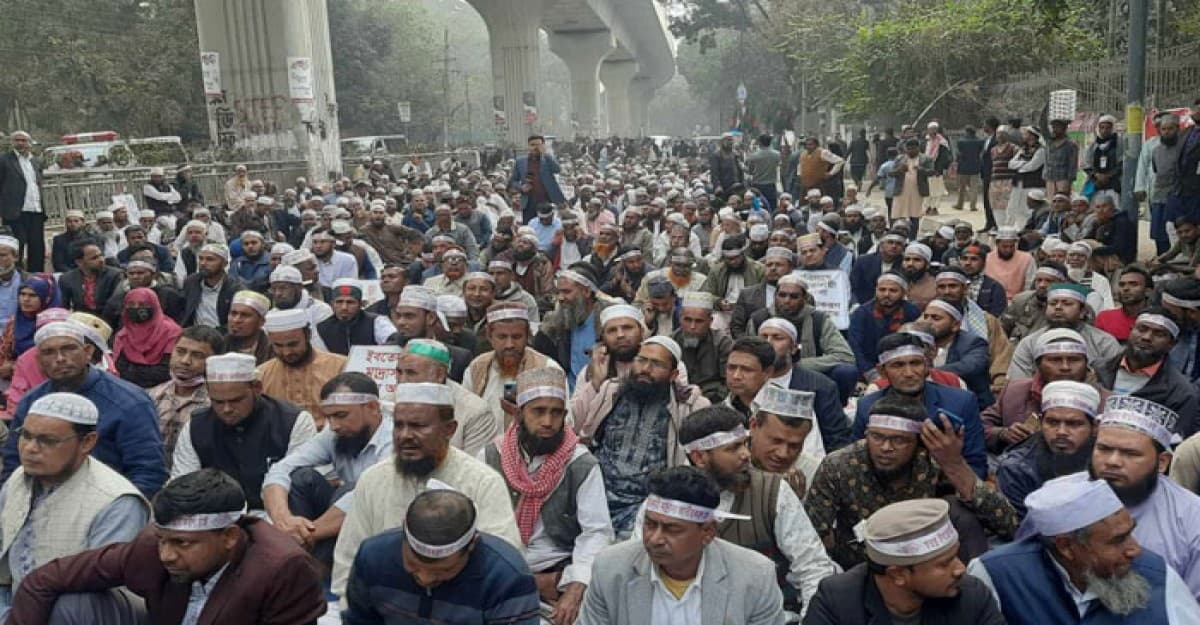 আবারও শাহবাগে স্বতন্ত্র ইবতেদায়ি মাদ্রাসার শিক্ষকরা