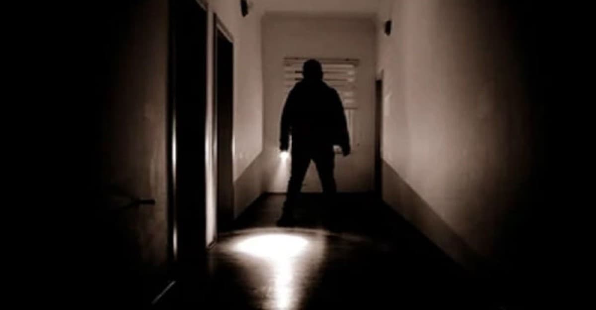 আতংকের আরেক নাম জাসদ গনবাহিনীর সামরিক প্রধান কুষ্টিয়ার শীর্ষ সন্ত্রাসী কালু