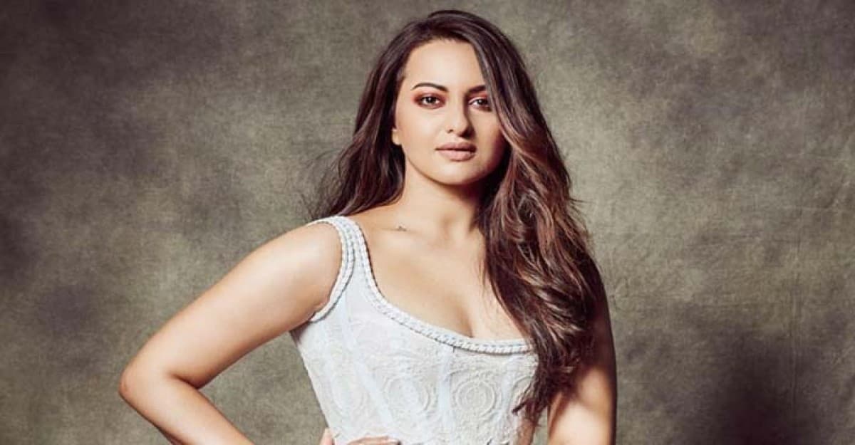আমার ট্রেডমিলে হাঁটার বয়স এখনও হয়নি : সোনাক্ষী