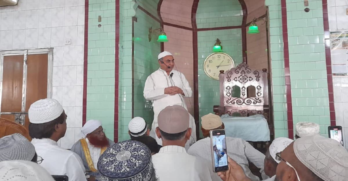 চাঁদাবাজ ও সন্ত্রাসীদের প্রতিহত করতে হবে : মির্জা আব্বাস