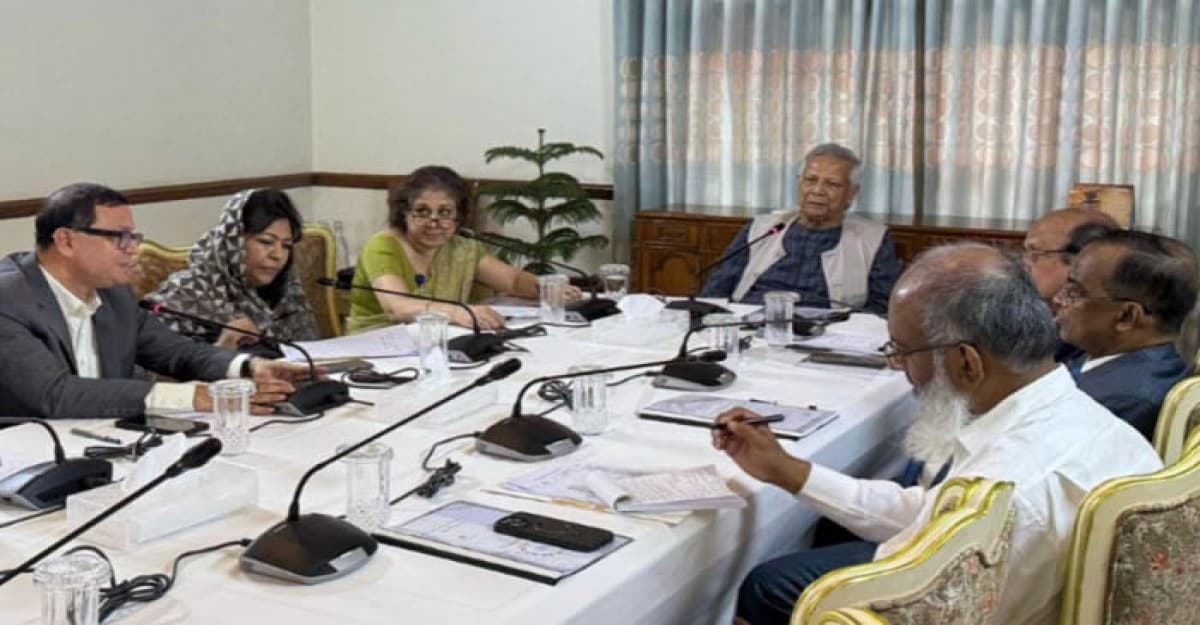 ১০ বছর ধরে বন্ধ দুই পানি শোধনাগার প্রকল্প: প্রধান উপদেষ্টার ক্ষোভ