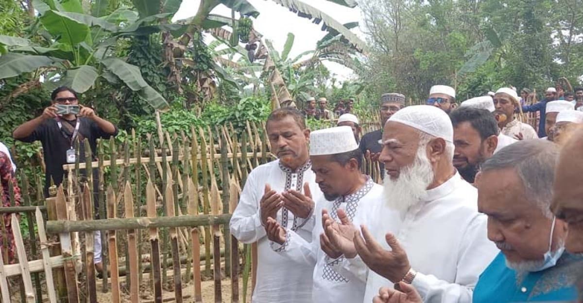 মাগুরায় আছিয়ার কবর জিয়ারত করলেন জামায়াত আমির