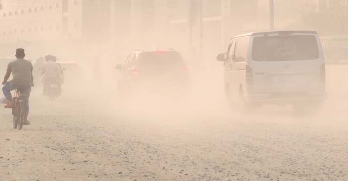 বিশ্বের দূষিত শহরের তালিকায় ঢাকা