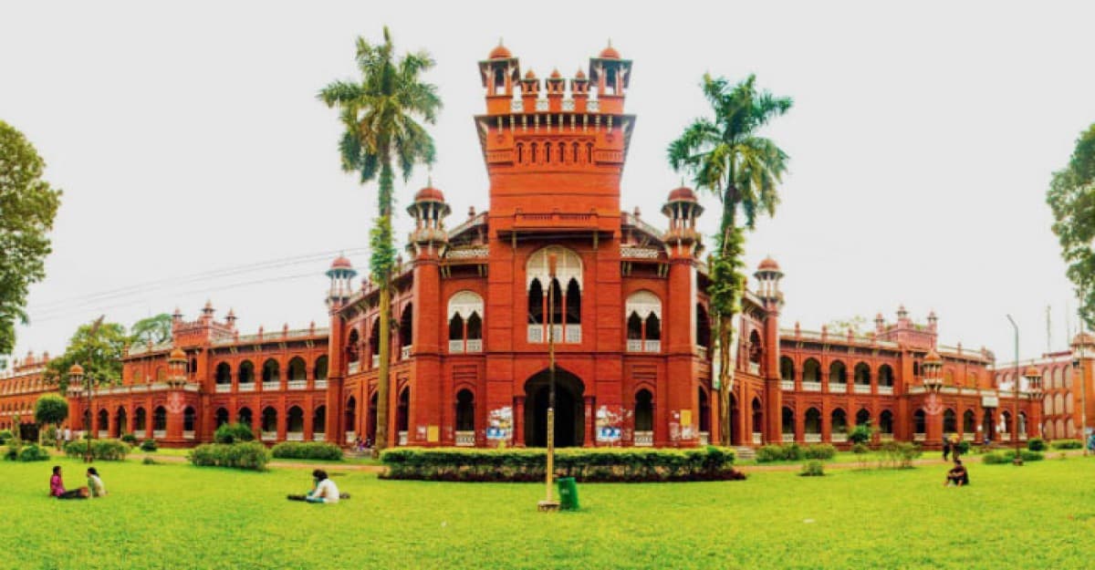 জুলাই গণ-অভ্যুত্থানে হামলা, ঢাবির ১২৮ শিক্ষার্থীকে সাময়িক বহিষ্কার