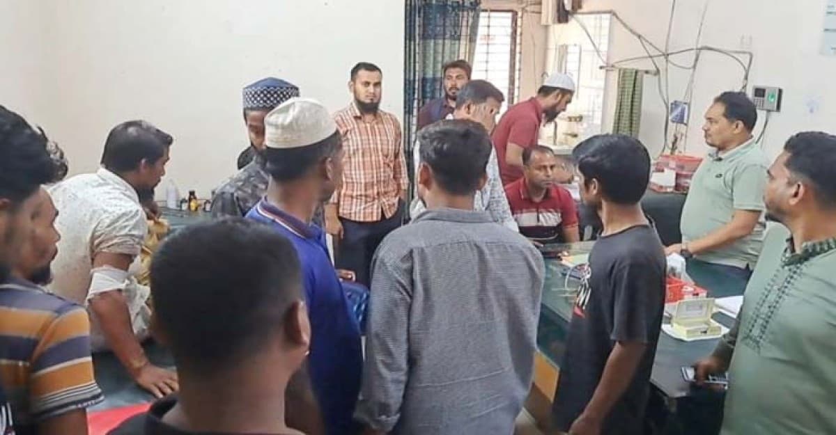 শরীয়তপুরে ভিজিএফ চাল বিতরণ নিয়ে বিএনপির দুই পক্ষের সংঘর্ষে আহত ৪