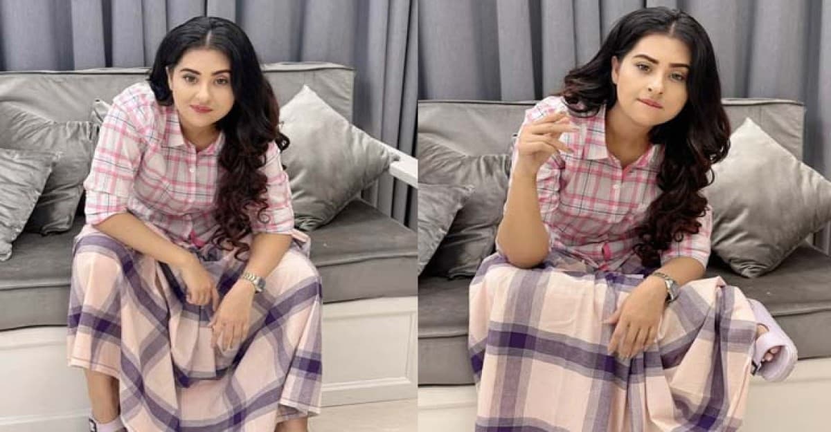 হঠাৎ লুঙ্গি পরে যে বার্তা দিলেন বুবলী