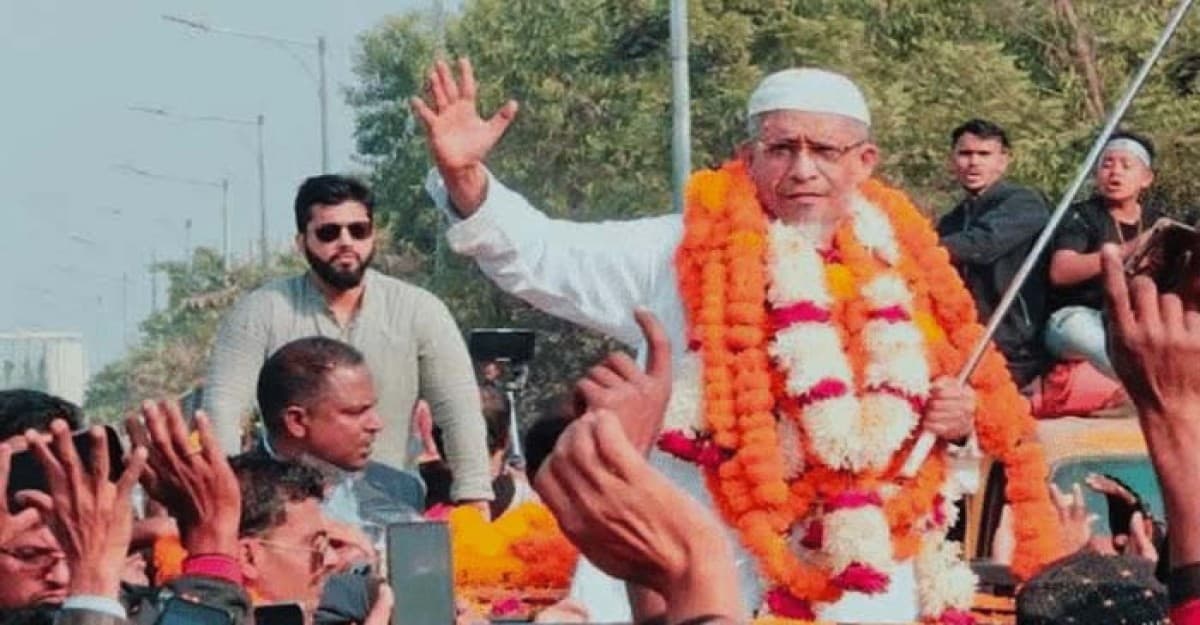 অস্ত্র মামলায় ১৭ বছরের দণ্ড থেকে খালাস পেলেন বাবর