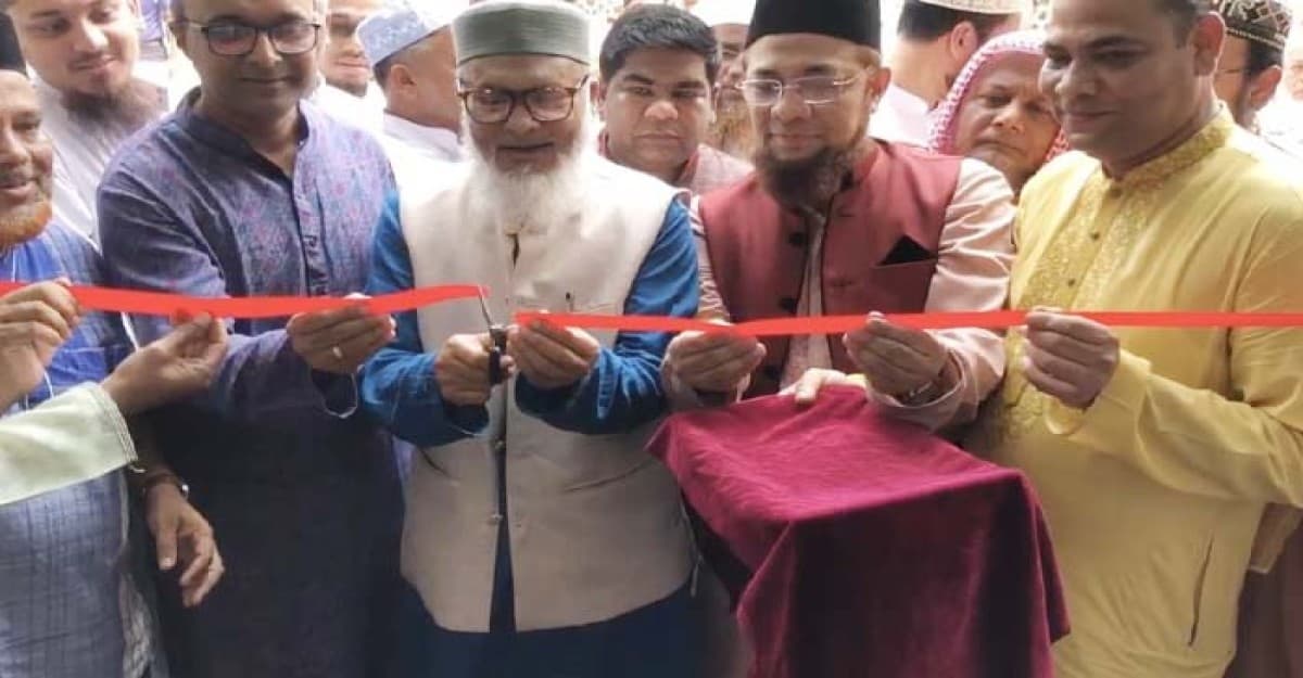 বিমানের টিকিটের আর দাম বাড়ানোর সুযোগ নেই: ধর্ম বিষয়ক উপদেষ্টা