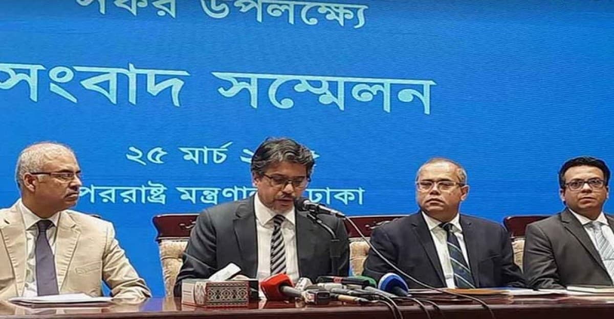 ইউনূস-মোদির শীর্ষ বৈঠকে প্রস্তুত ঢাকা, দিল্লির উত্তরের অপেক্ষা