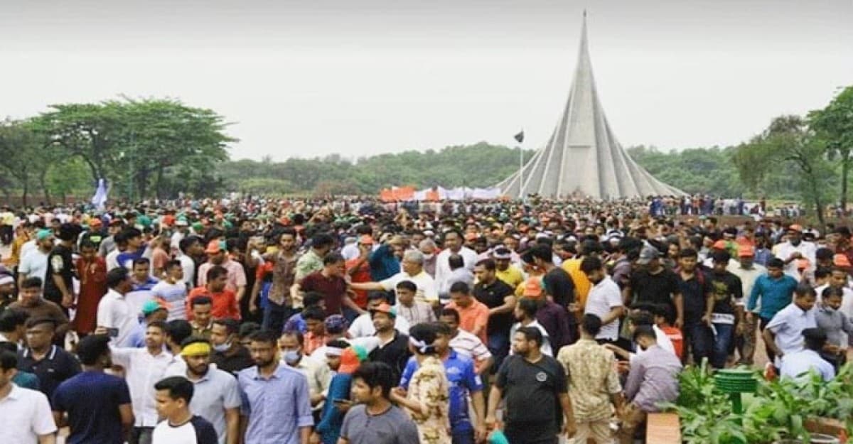শ্রদ্ধা-ভালোবাসায় জাতীয় বীর সন্তানদের স্মরণ করছে জাতি